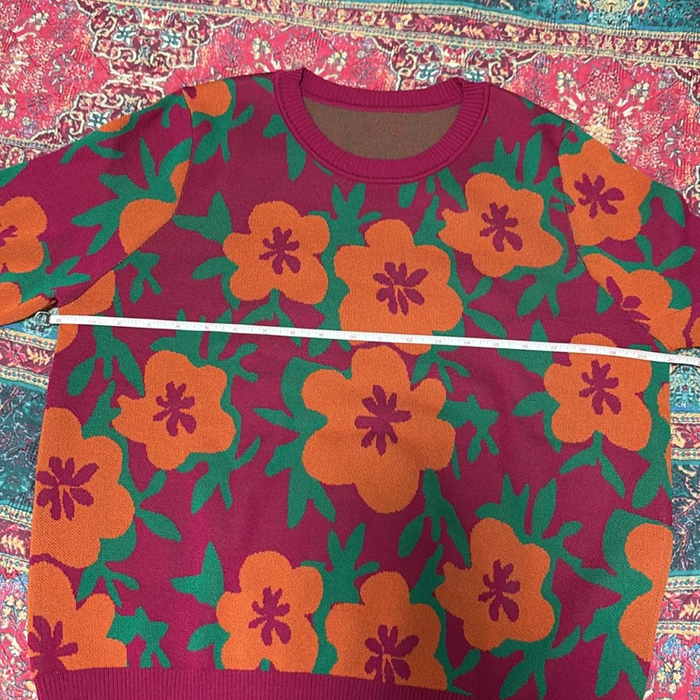 Floral Short Sleeve Sweater - Picture 7 of 8